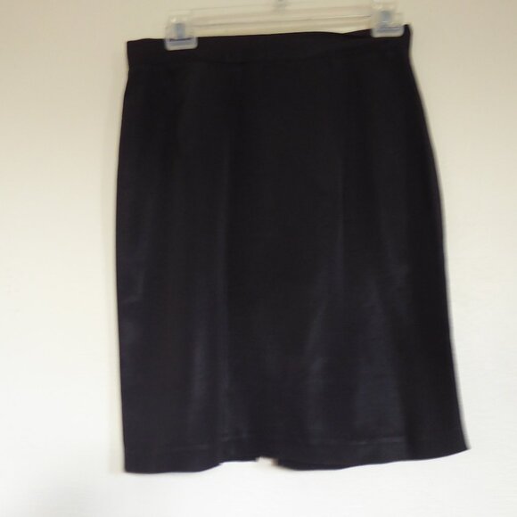 Classy Black & White Jacket and Skirt - Picture 4 of 5